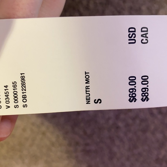 Cute colorful sweater 🍓 - Picture 5 of 5